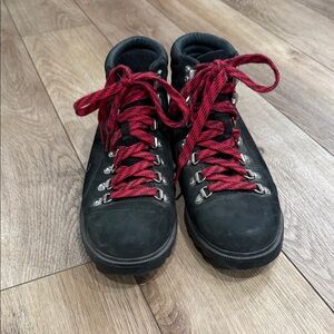 Sorel Ainsley Conquest Boots - black, size 9.5